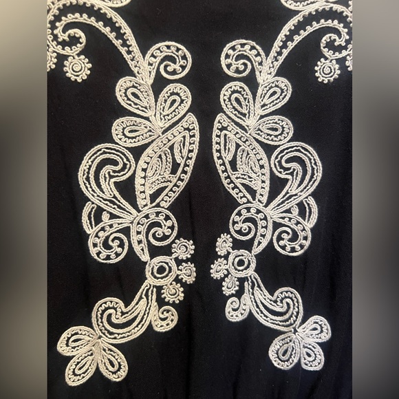 Bohme Cassandra Embroidered Midi Dress Balloon Sleeve - Picture 6 of 6